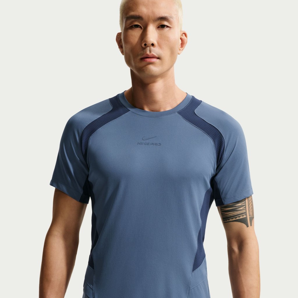Dri-Fit Pro ADV stuttermabolur