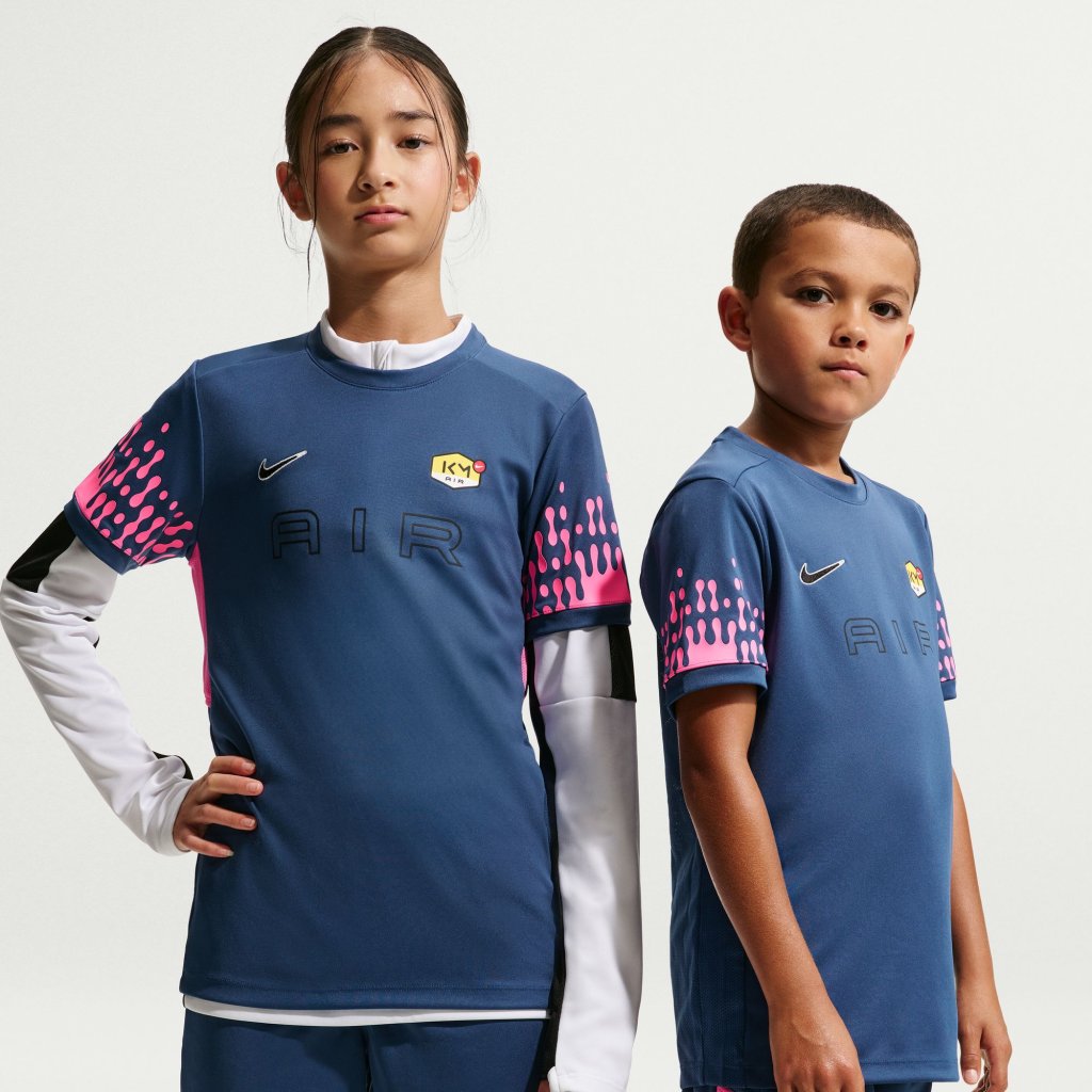 Kylian Ebappé Academy stuttermabolur