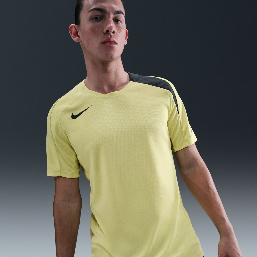 Strike Dri-Fit stuttermabolur
