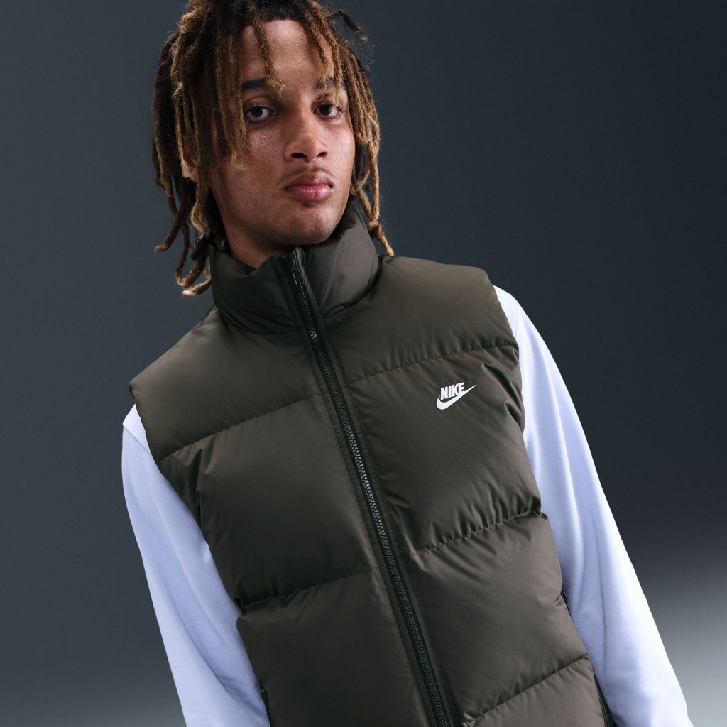 Sportswear Club Therma-Fit vesti