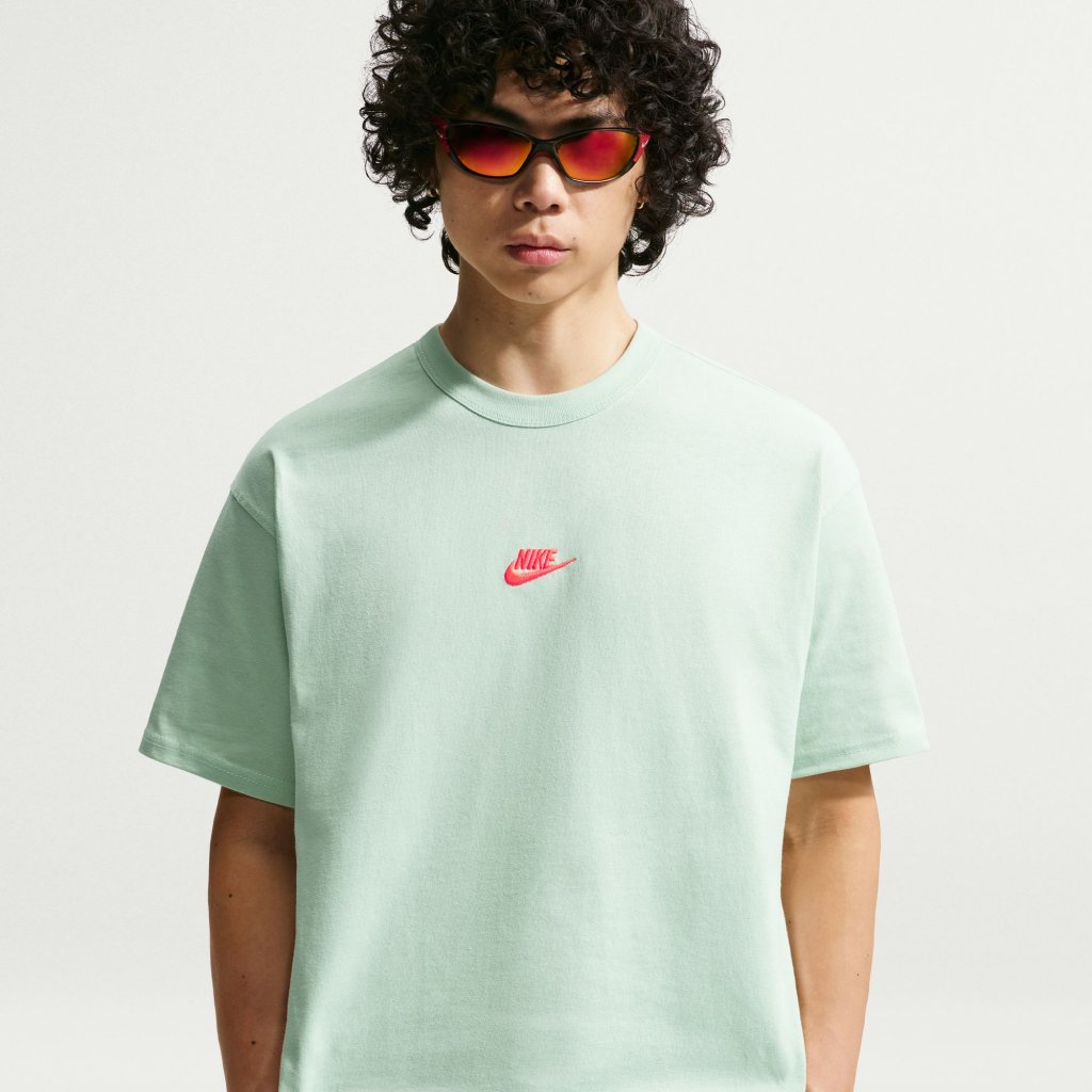 Sportswear stuttermabolur