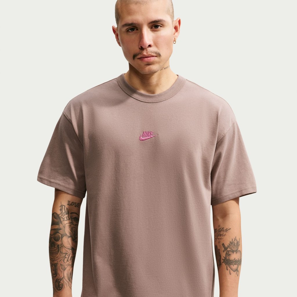 Sportswear stuttermabolur