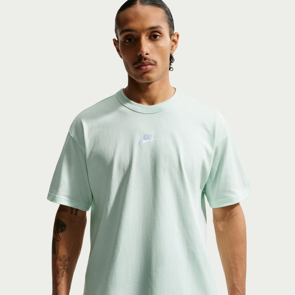 Sportswear stuttermabolur