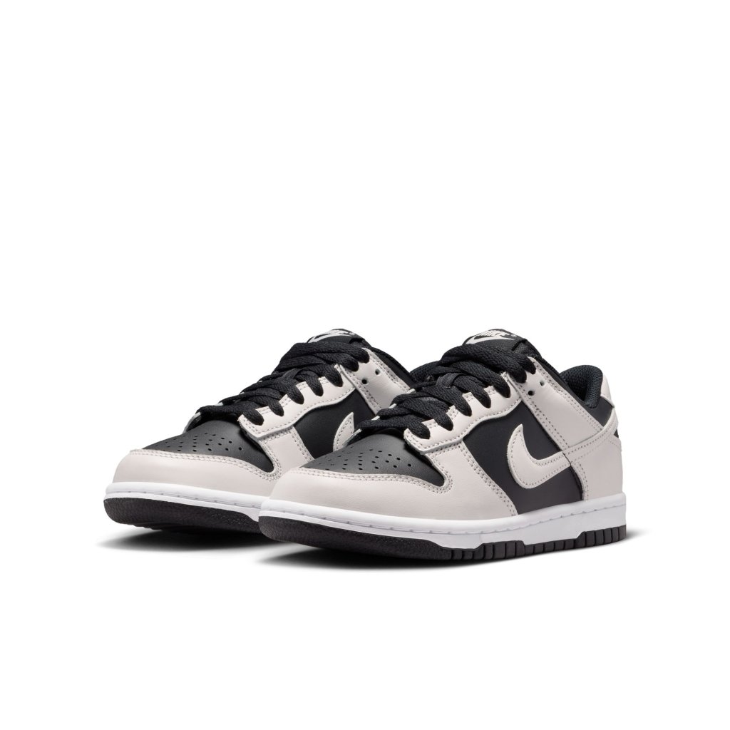 Dunk Low strigaskór