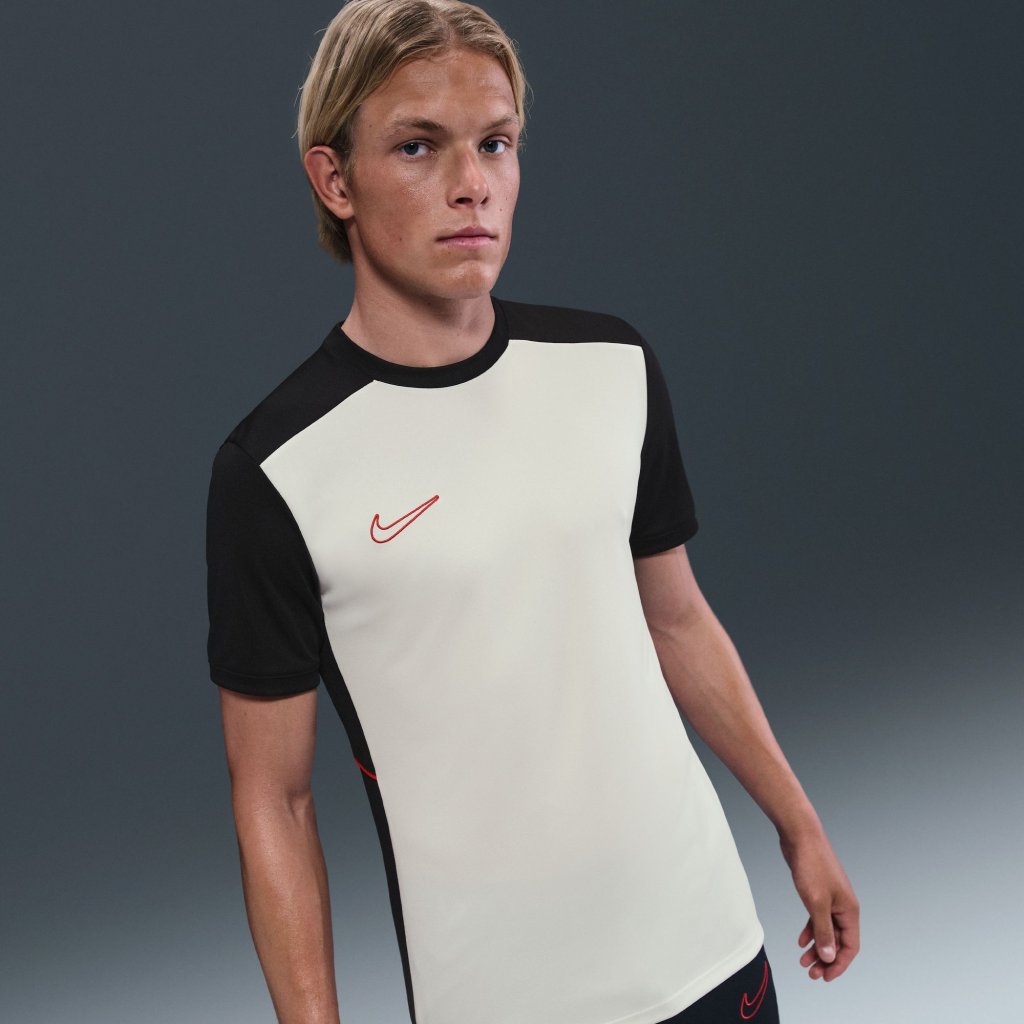 Academy Dri-Fit stuttermabolur
