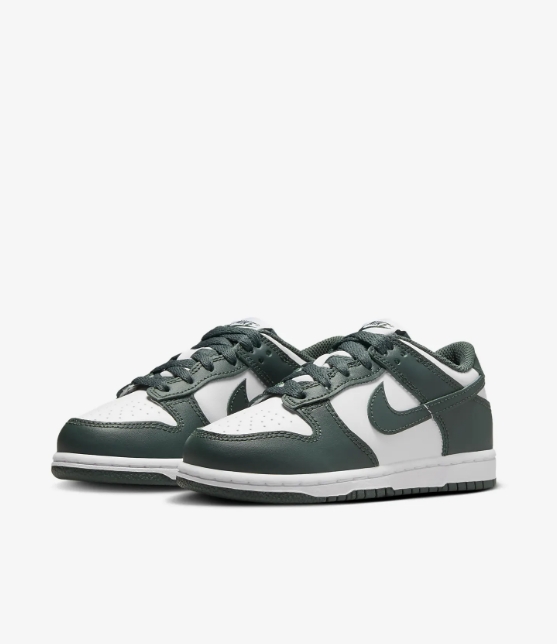 Dunk Low strigaskór