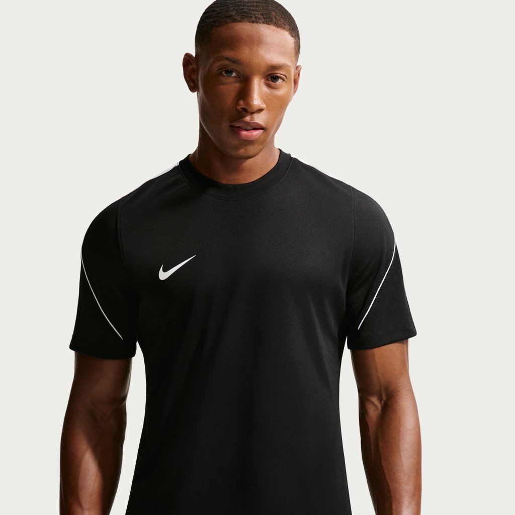Dri-Fit Strike stuttermabolur