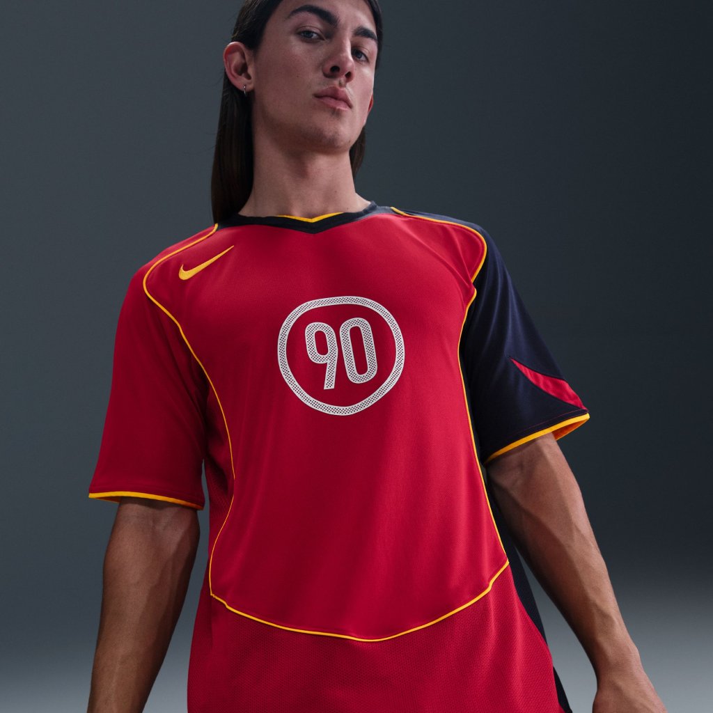 Total 90 Dri-Fit stuttermabolur