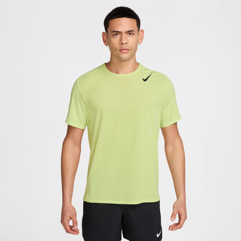 Dri-Fit AeroSwift stuttermabolur